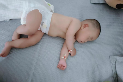 临朐宝宝突然很多眼屎